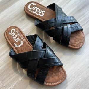 Circus by Sam Edelman womens size 7.5 open toe slippers